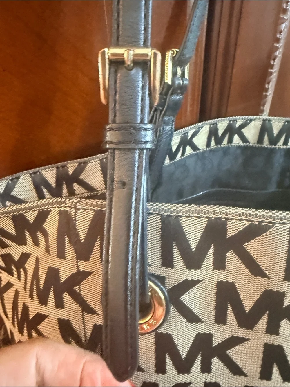 Michael Kors Jet Set Logo Tote canvas Beige & Brown MK Leather straps Good cond.